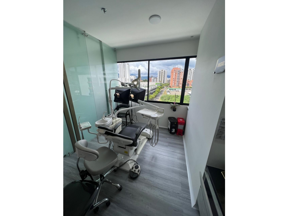 CONSULTORIO EN VENTA - SECTOR ÁLAMOS, EDIFICIO PREMIUM - 4
