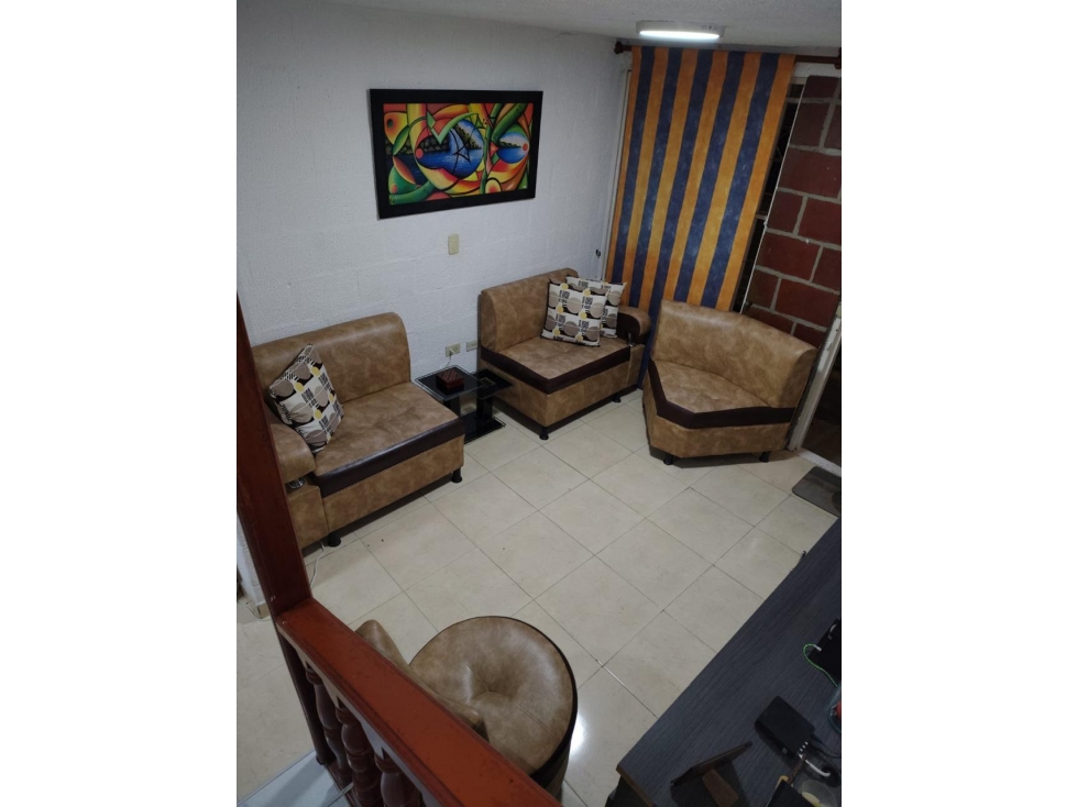 CASA DE TRES NIVELES EN VENTA - SECTOR TEJARES DE LA LOMA 2 — foto 5