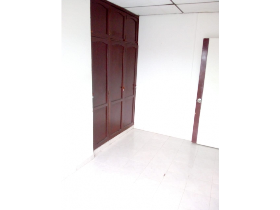 APARTAMENTO EN VENTA - SECTOR CENTRO, EDIFICIO PABOLA