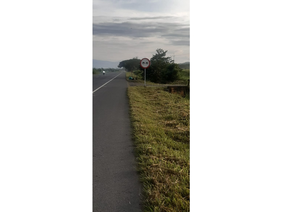 LOTE 2 EN VENTA; VÍA PEREIRA - MEDELLÍN - 2