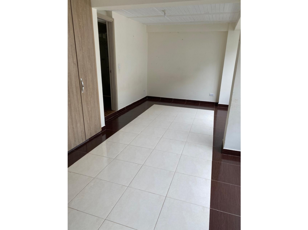 CASA DUPLEX ESQUINERA EN VENTA - SECTOR SANTA ROSA, ALTOS DE VERACRUZ - 4