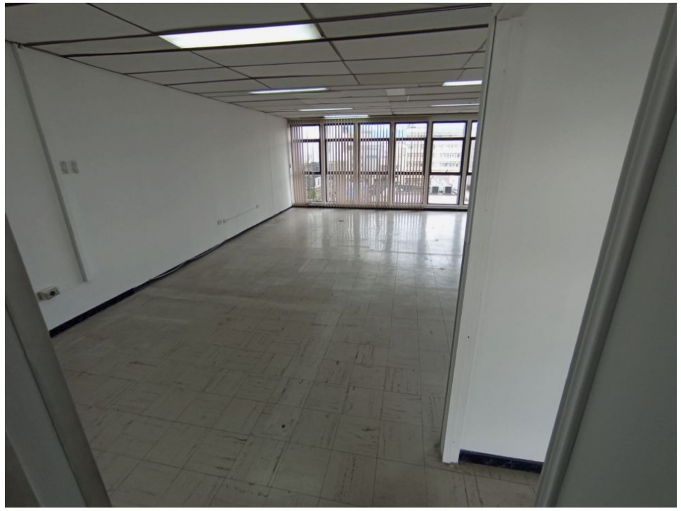 OFICINA EN VENTA - SECTOR CENTRO, EDIFICIO CORPORACIÓN FINANCIERA - 2