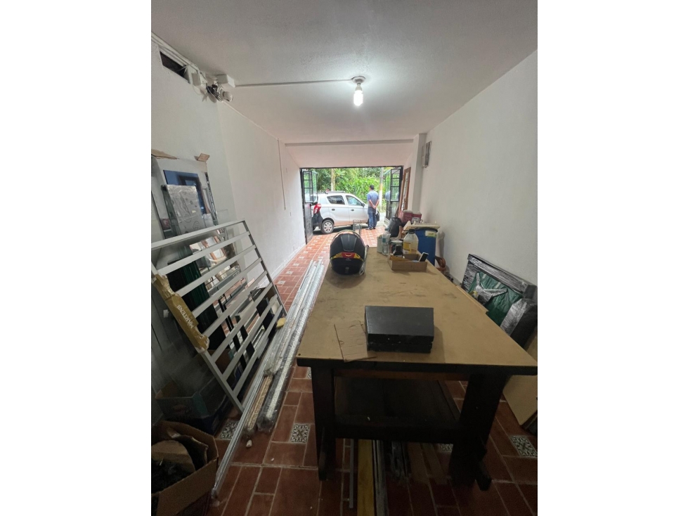 LOCAL COMERCIAL - SECTOR DOSQUEBRADAS, DIAGONAL 20 LA PRADERA