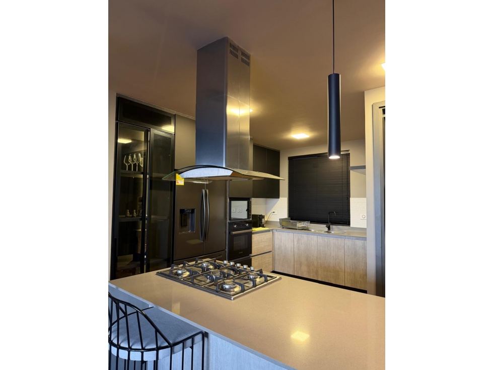 APARTAMENTO EN VENTA - SECTOR PINARES, EDIFICIO MONACO