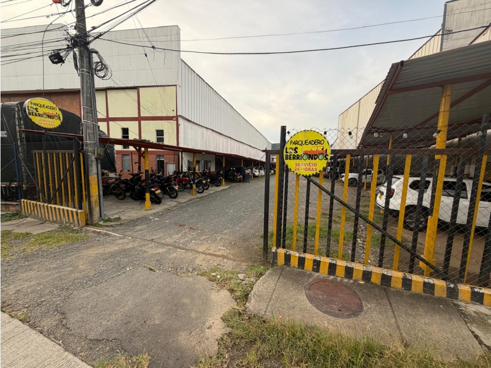 LOCAL - BODEGA, SECTOR DOSQUEBRADAS, POR LA GRACIELA - 4