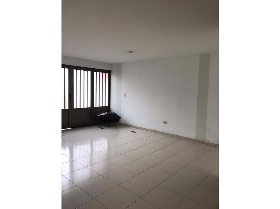 CASA DUPLEX EN RENTA - SECTOR CENTRAL, BARRIO CENTENARIO