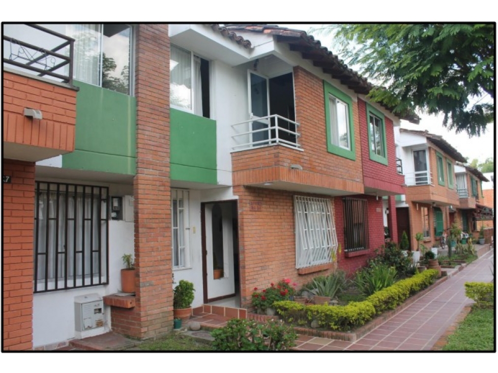 CASA DE TRES NIVELES EN VENTA BARRIO MARACAY, DOSQUEBRADAS. - 1