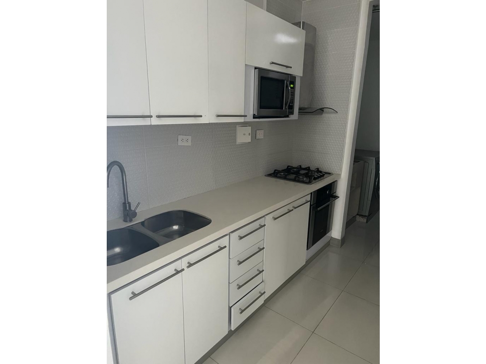 APARTAMENTO EN VENTA AMOBLADO - SECTOR PINARES, BALCONES DE PINARES — foto 4