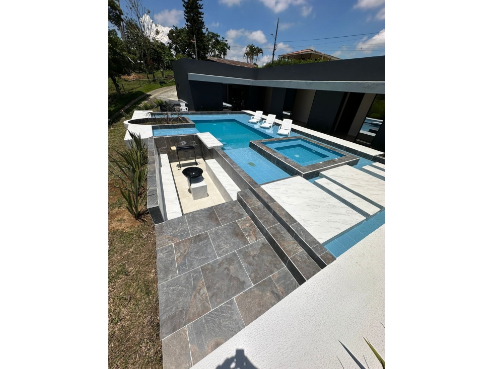 FINCA DE LUJO EN VENTA - SECTOR MORELIA, A 1KM DEL CAI — foto 6