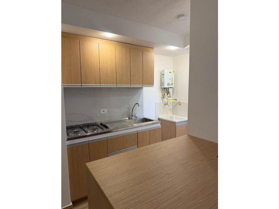 APARTAMENTO EN VENTA - SECTOR POBLADO 1, CONJ. RÍO