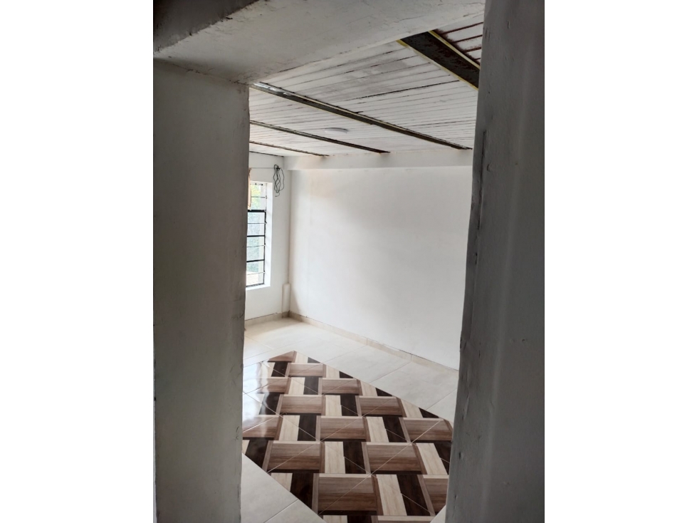 CASA EN VENTA - SECTOR CUBA, BARRIO LENINGRADO