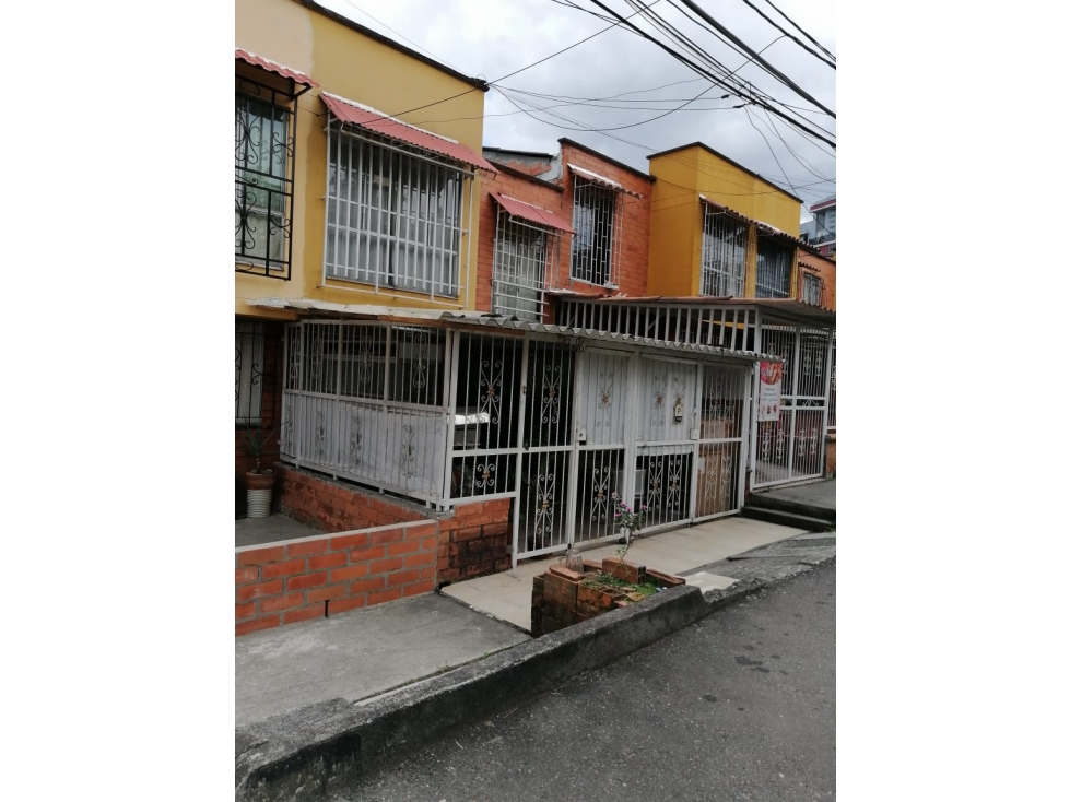 CASA EN VENTA - SECTOR DOSQUEBRADAS