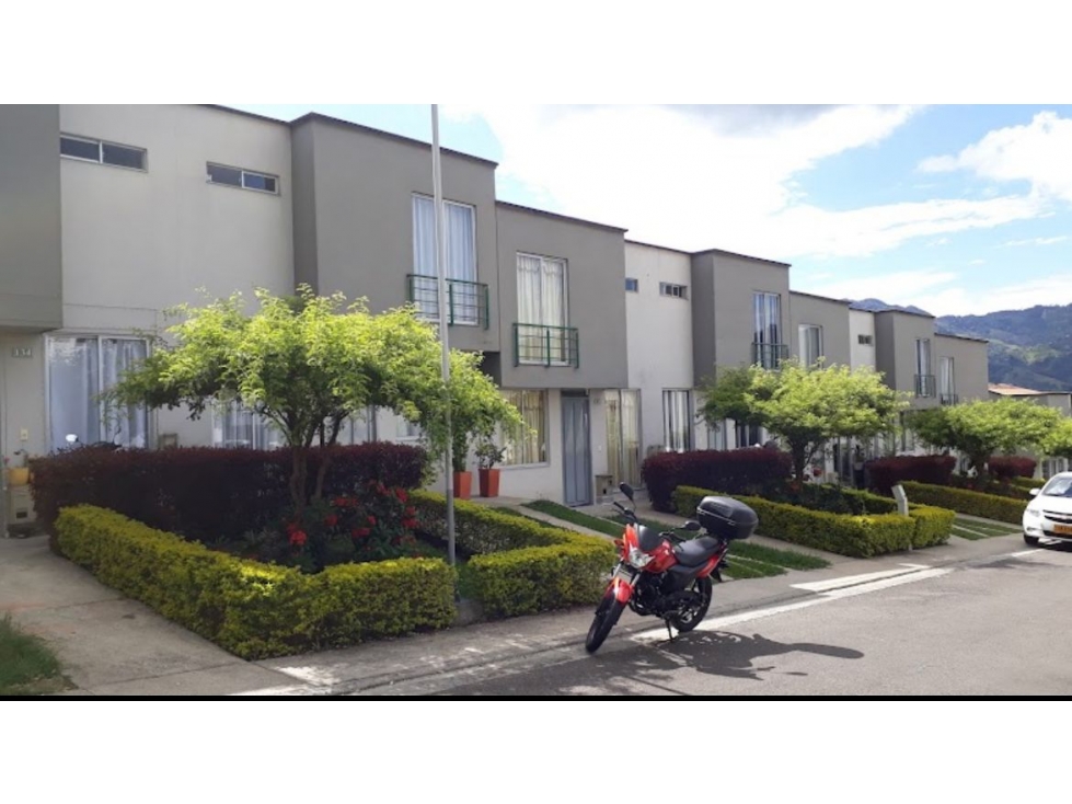CASA DUPLEX EN VENTA - SECTOR DOSQUEBRAS, LA ARBOLEDA DE SANTA MONICA