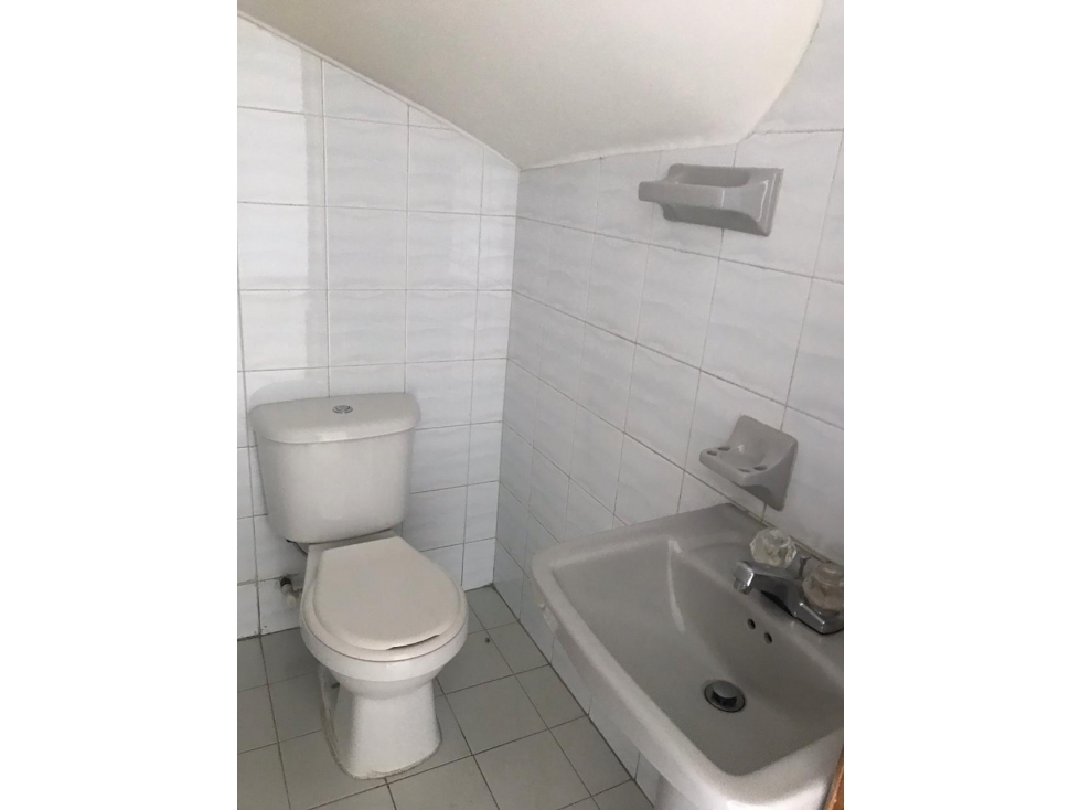 CASA DUPLEX EN RENTA - SECTOR CENTRAL, BARRIO CENTENARIO - 3