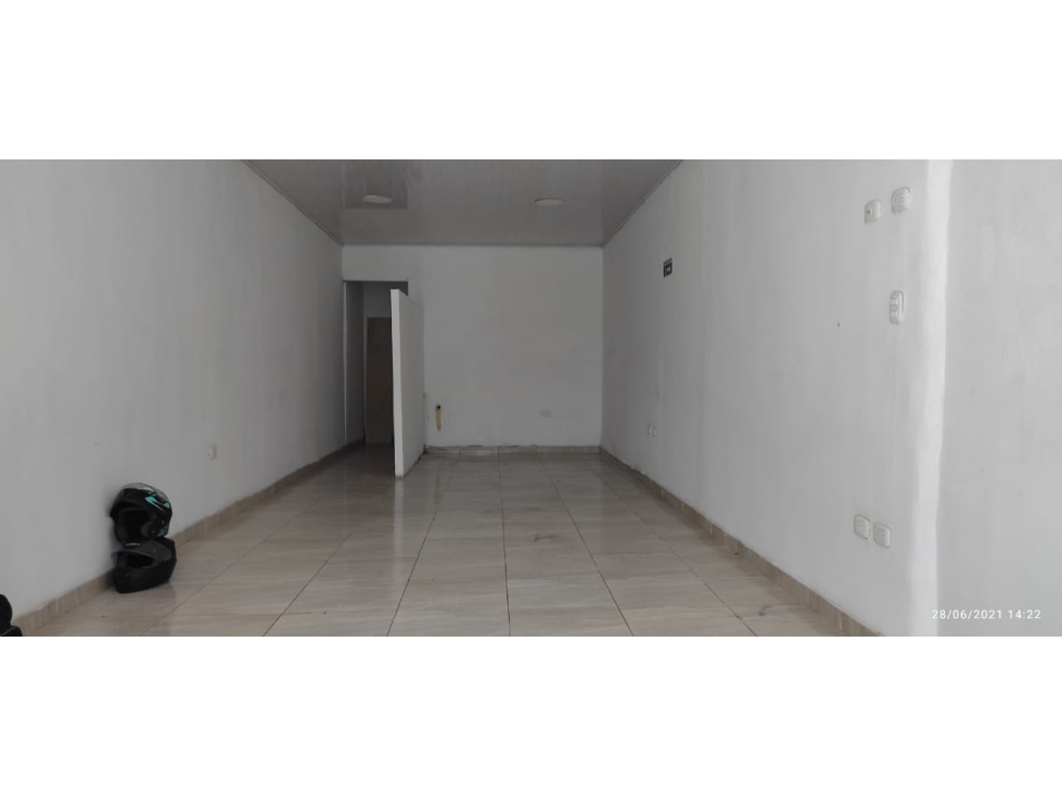 LOCAL COMERCIAL EN RENTA - SANTA ROSA DE CABAL, CARRERA 14 - 1