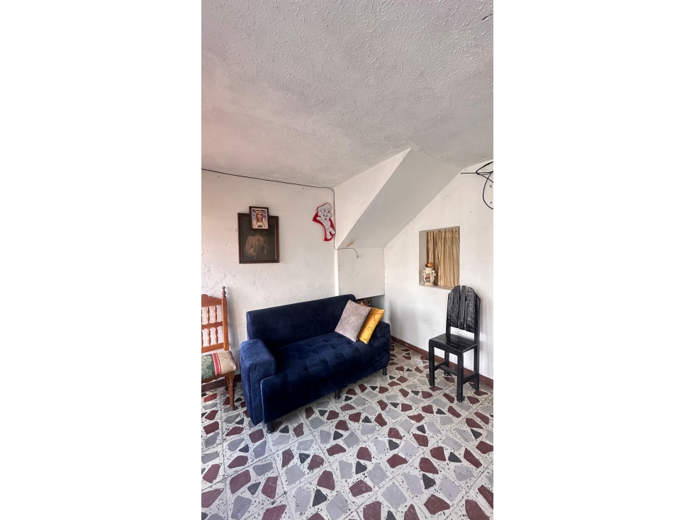 CASA EN VENTA DE TRES PISOS - SECTOR CUBA, BARRIO VILLA ELISA SAUCES — foto 3