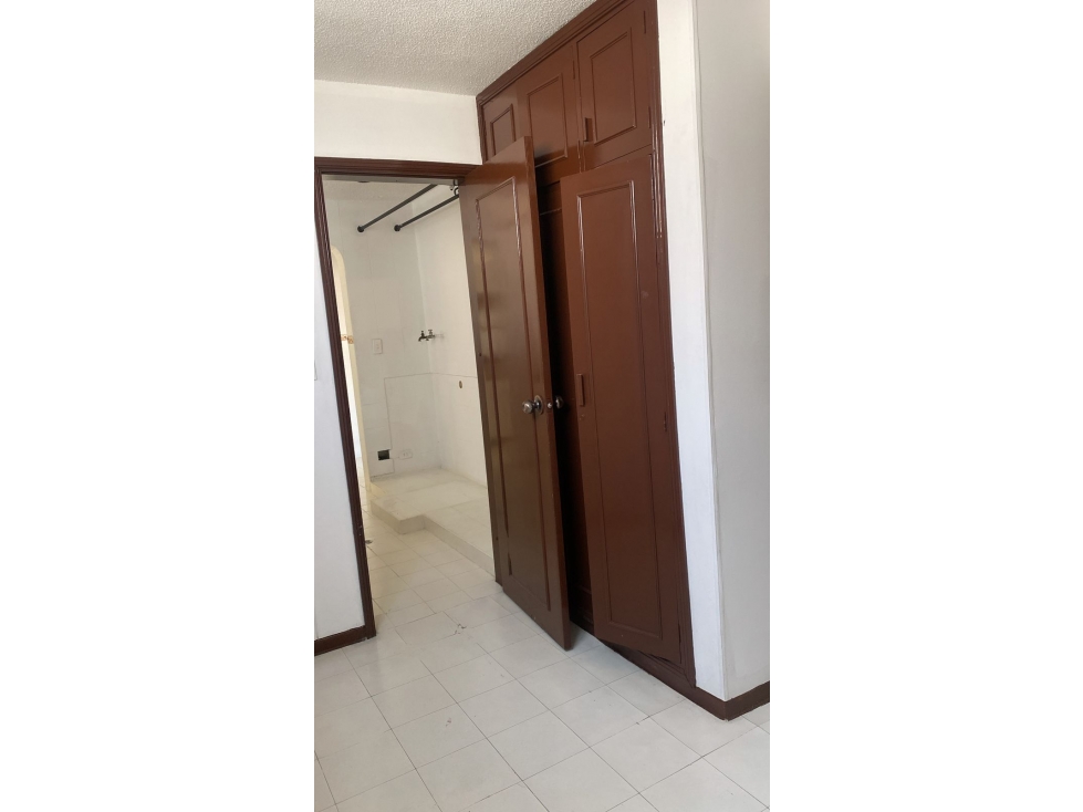 APARTAMENTO EN VENTA EDIFICIO ITAURI; CENTRO PEREIRA — foto 5