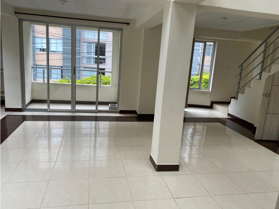 CASA DUPLEX ESQUINERA EN VENTA - SECTOR SANTA ROSA, ALTOS DE VERACRUZ - 2