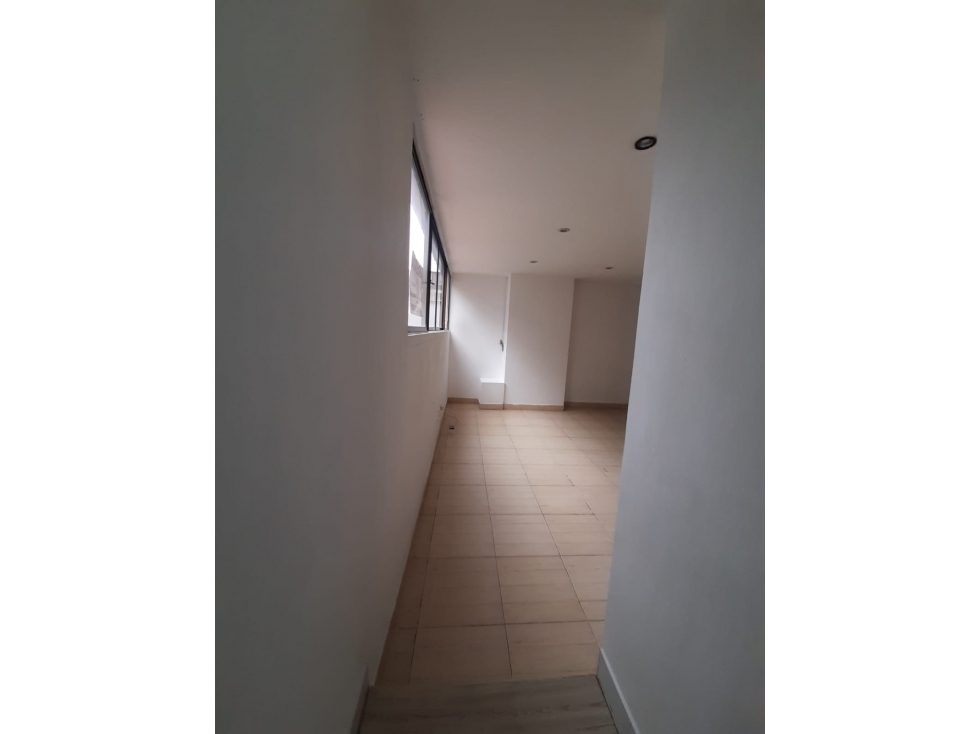 OFICINA EN RENTA - SECTOR CENTRO, CONJUNTO SANTILLANA Y DEL CARRIÓN - 6