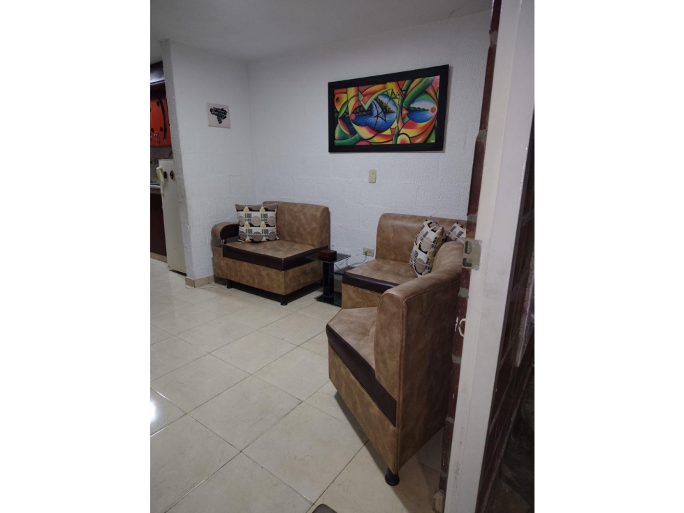 CASA DE TRES NIVELES EN VENTA - SECTOR TEJARES DE LA LOMA 2 — foto 3