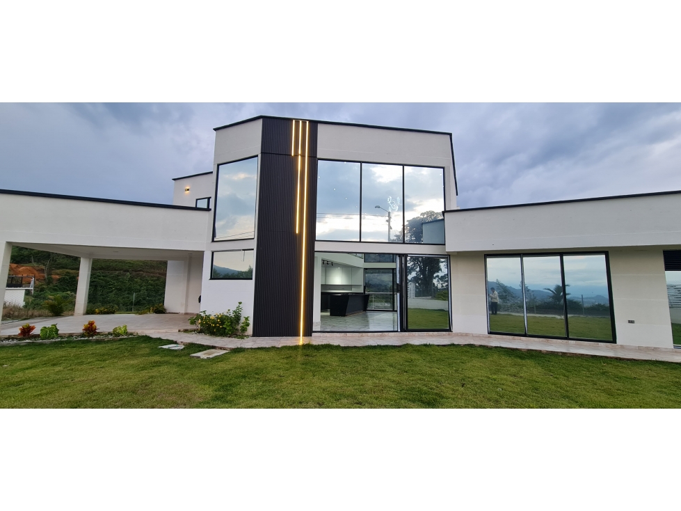 CASA CAMPESTRE EN VENTA - SECTOR DOSQUEBRADAS, CONDOMINICIO LA TESALIA