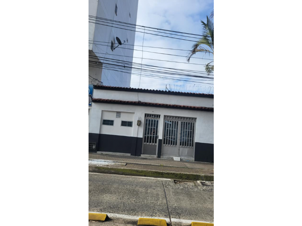 CASA Y APARTAESTUDIOS EN VENTA - SECTOR CENTRO, CARRERA 8 — foto 3