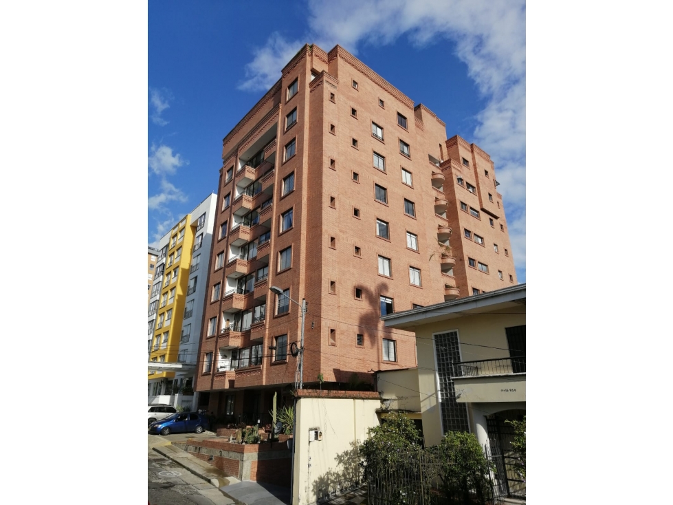 APARTAMENTO EN VENTA - SECTOR LOS ALPES, EDIFICIO HELVETIA
