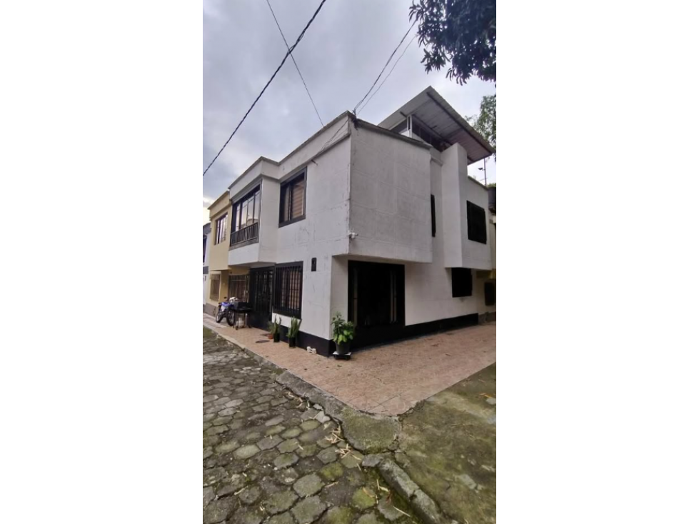CASA EN VENTA - SECTOR DOSQUEBRADAS, BARRIO LOS ALMENDROS 2