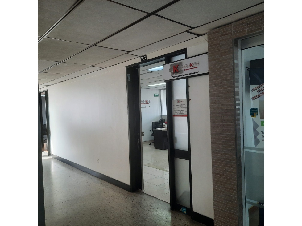OFICINA EN VENTA - SECTOR CENTRO, EDIF. CORPORACIÓN FINANCIERA — foto 5
