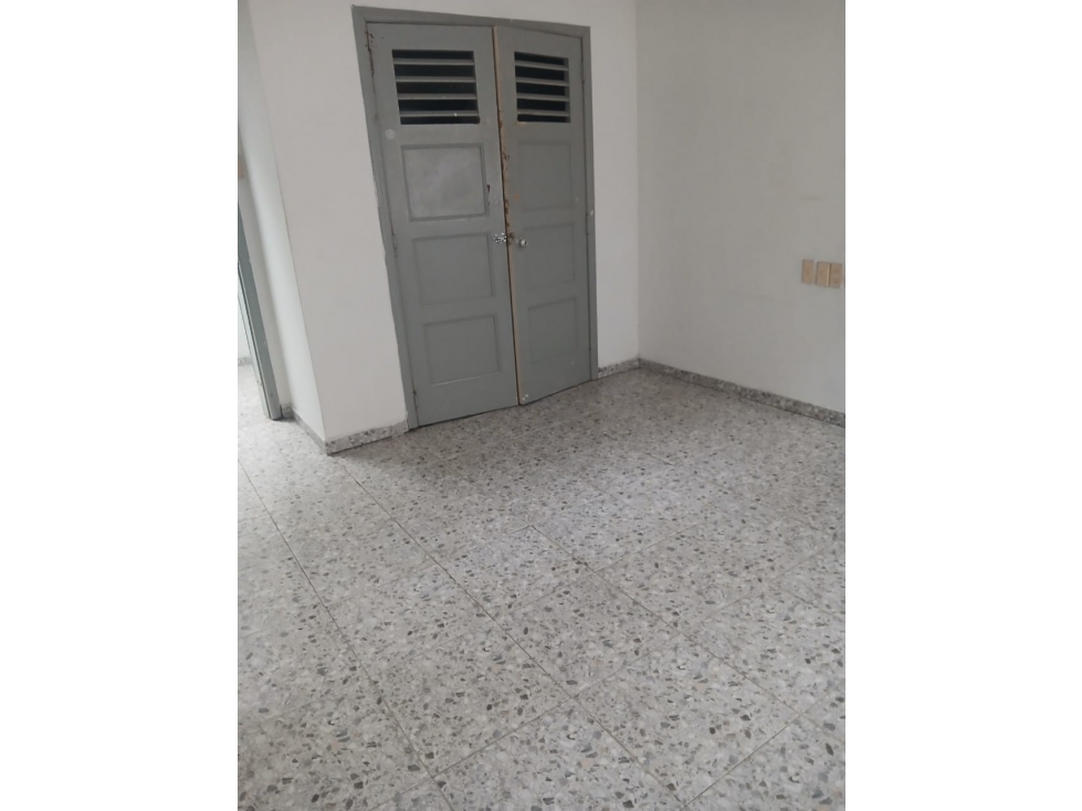 CASA PARA VIVIENDA O COMERCIAL - SECTOR CENTRO, CARRERA 8