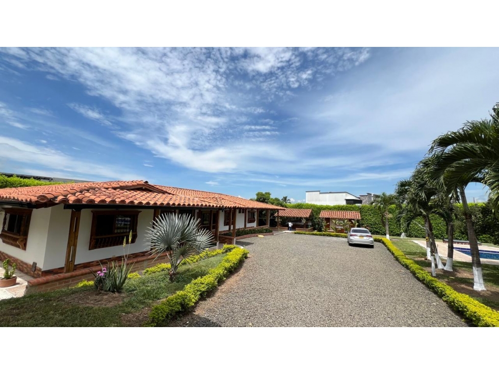 FINCA COLONIAL EN VENTA - SECTOR CERRITOS, CONDOMINIO EL PALOMAR