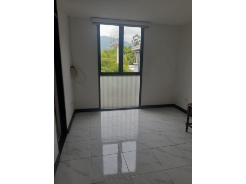 APARTAMENTO EN VENTA - SECTOR DOSQUEBRADAS, EDF. MANSARDAS — foto 2