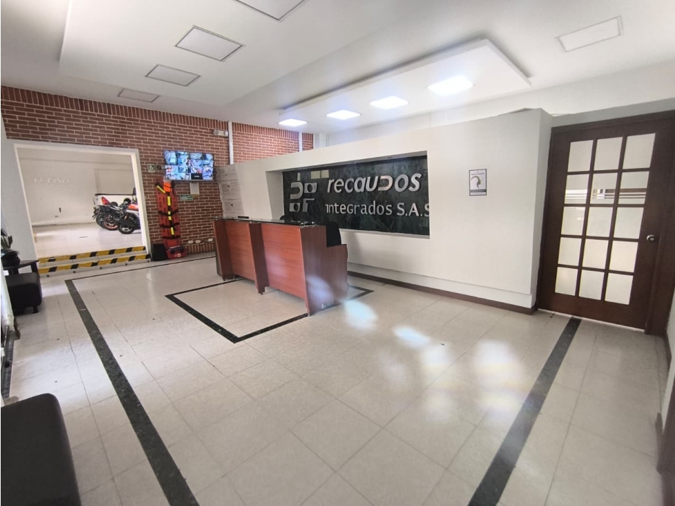 DOS PREDIOS COMERCIALES EN VENTA - SECTOR AV. 30 DE AGOSTO
