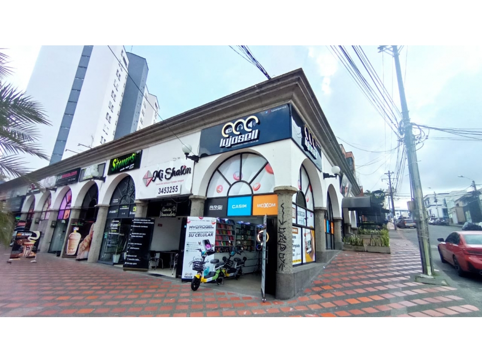 LOCAL COMERCIAL EN RENTA - SECTOR CIRCUNVALAR, C.C TROCADERO - 1