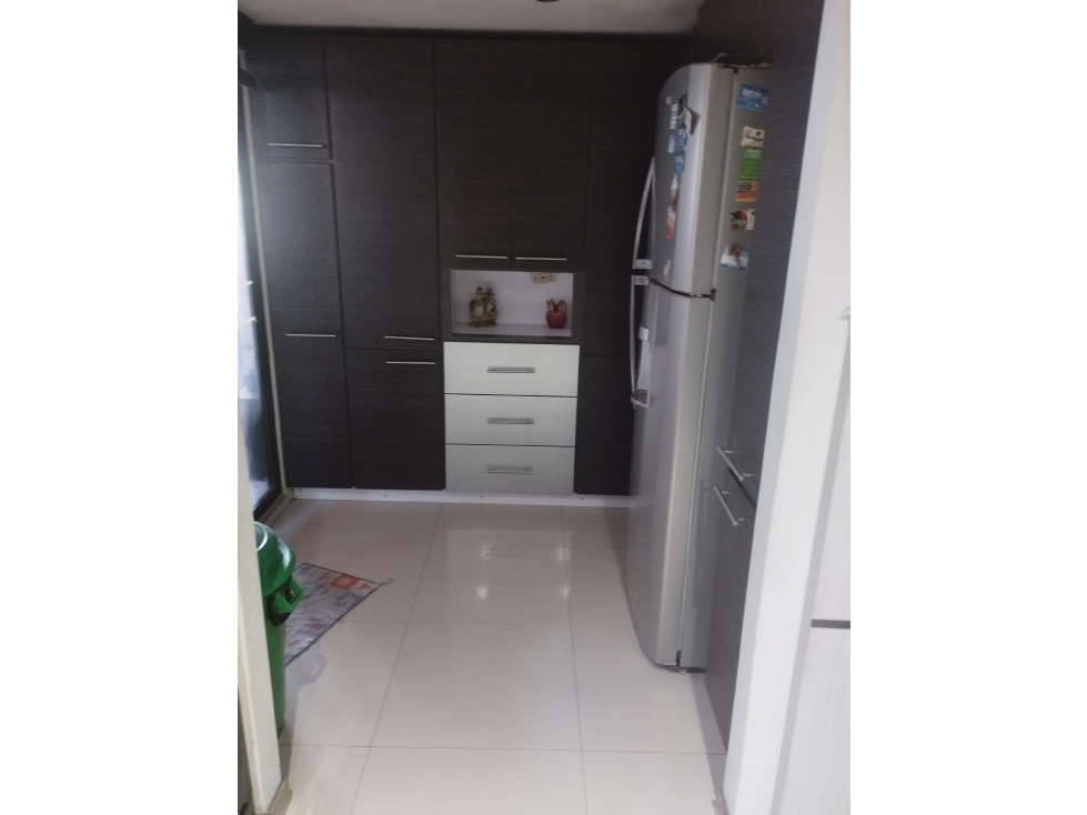 CASA DE TRES NIVELES EN VENTA - SECTOR AV. 30 DE AGOSTO, CAÑAVERAL 2 — foto 5
