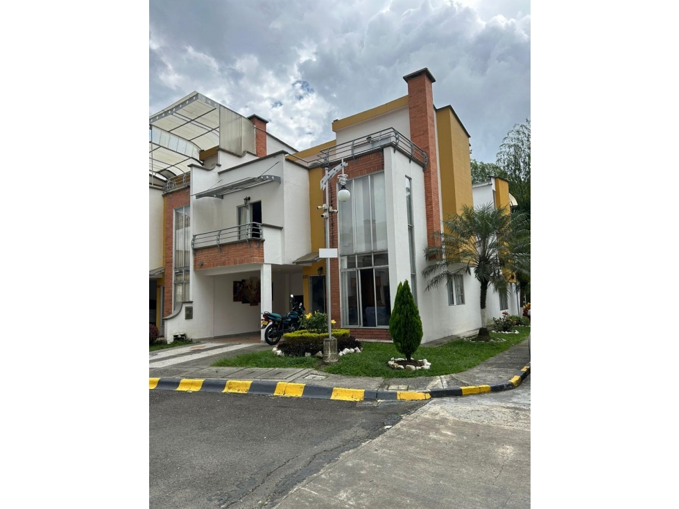 CASA TRES NIVELES EN VENTA - DOSQUEBRADAS, CONJ RESERVA DE LA PRADERA