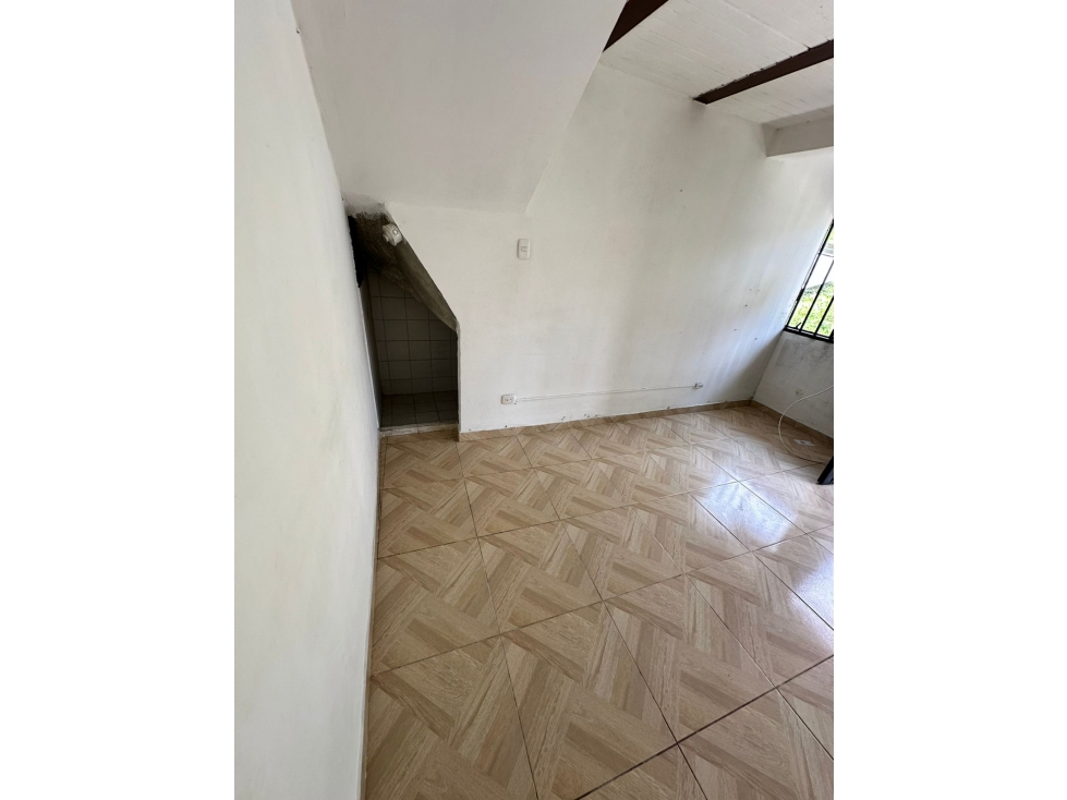 CASA EN VENTA - SECTOR TURÍN, BARRIO COLINAS DEL TRIUNFO — foto 4