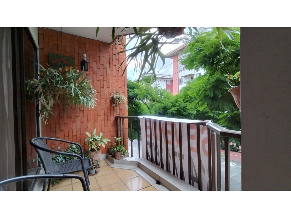 APARTAMENTO EN VENTA - SECTOR PINARES, EDIFICIO LIVERPOOL