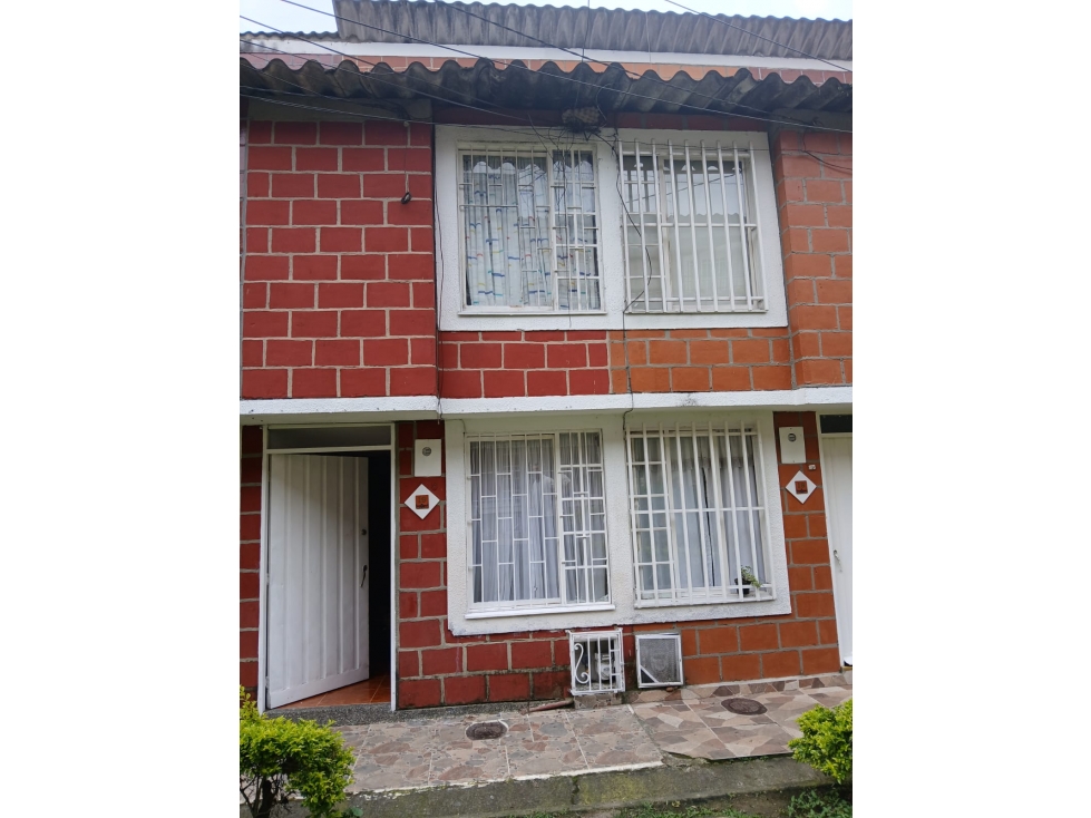 CASA DUPLEX EN VENTA - SECTOR DOSQUEBRADAS, TEJARES DE LA LOMA