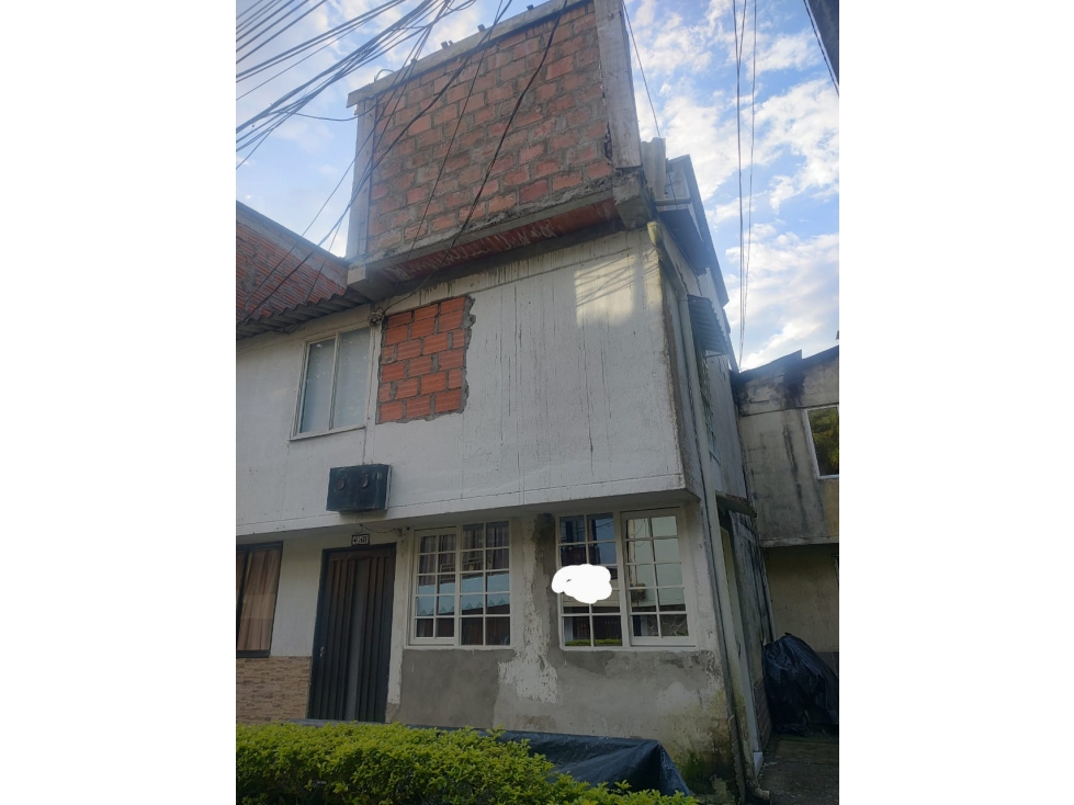 CASA EN VENTA - SECTOR DOSQUEBRADAS, BOSQUES DE LA ACUARELA