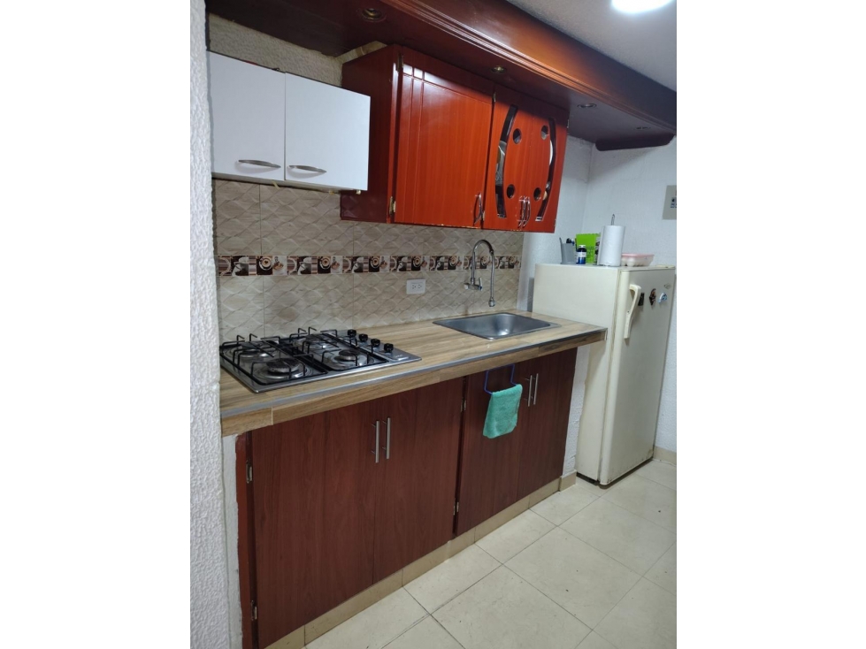 CASA DE TRES NIVELES EN VENTA - SECTOR TEJARES DE LA LOMA 2 — foto 6