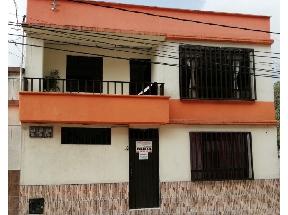 CASA EN VENTA DE TRES NIVELES INDEPENDIENTES - SECTOR CENTRO, CRA 2
