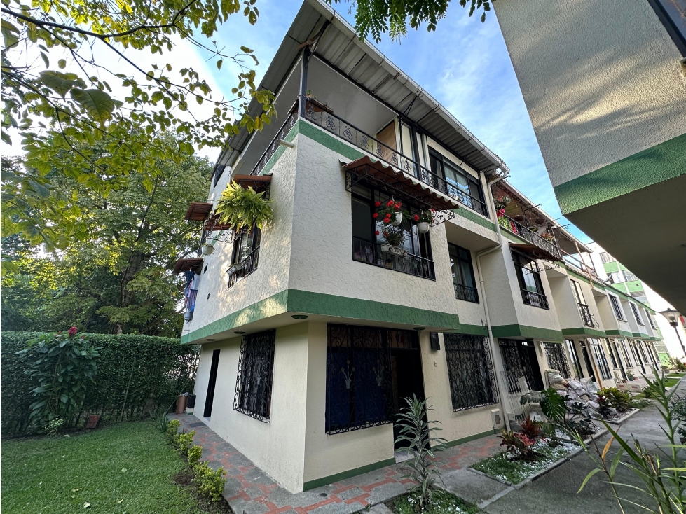 EN VENTA CASA EN SECTOR MILAN CON 3 APARTAMENTOS INDEPENDIENTES DOSQ