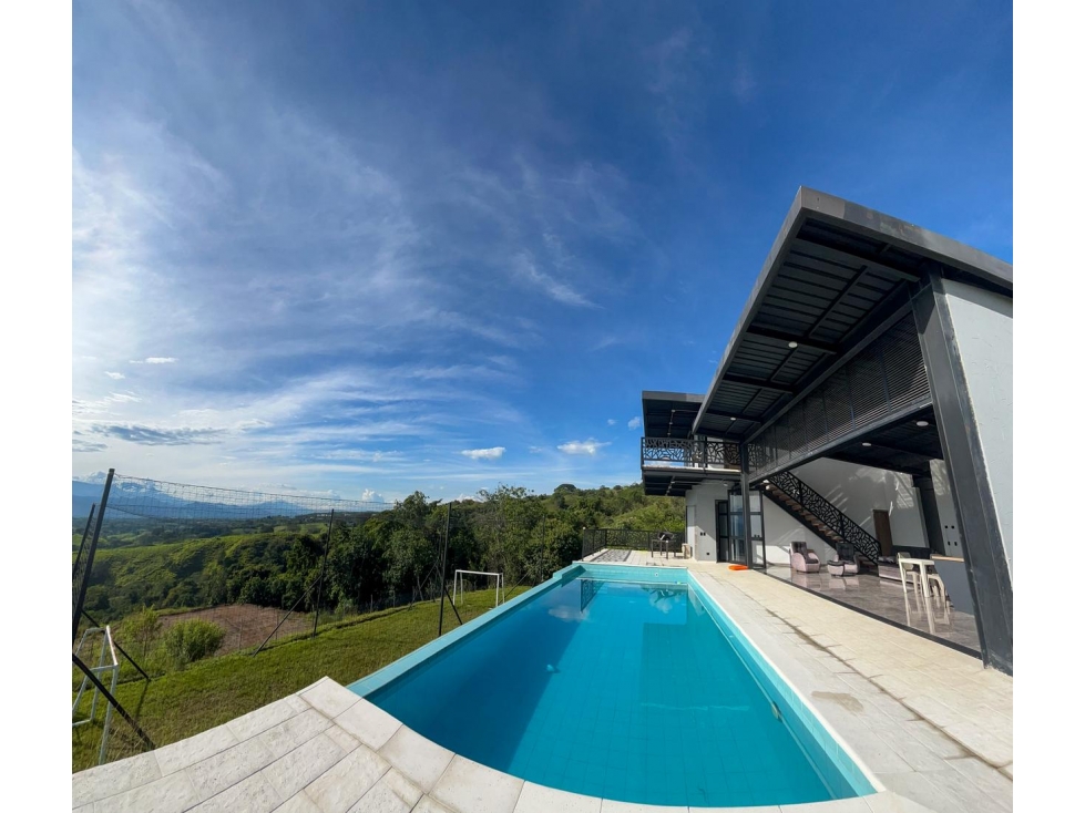 EN VENTA CASA CAMPESTRE CERRITOS CARTAGO