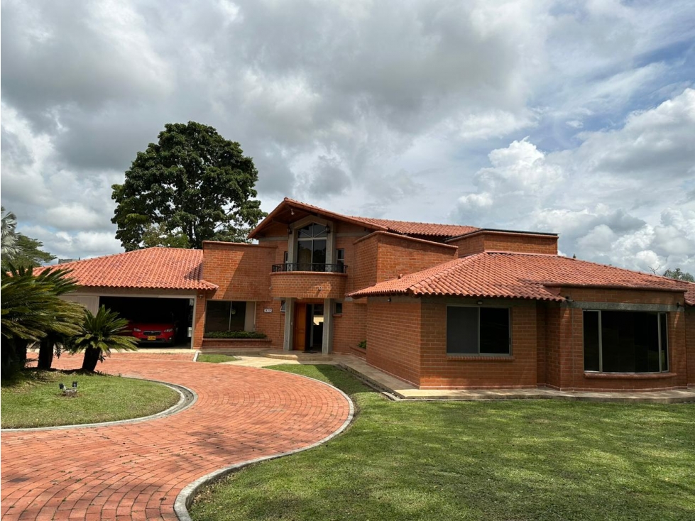 EN VENTA CASA CAMPESTRE EN CONDOMINIO SECTOR CERRITOS PEREIRA