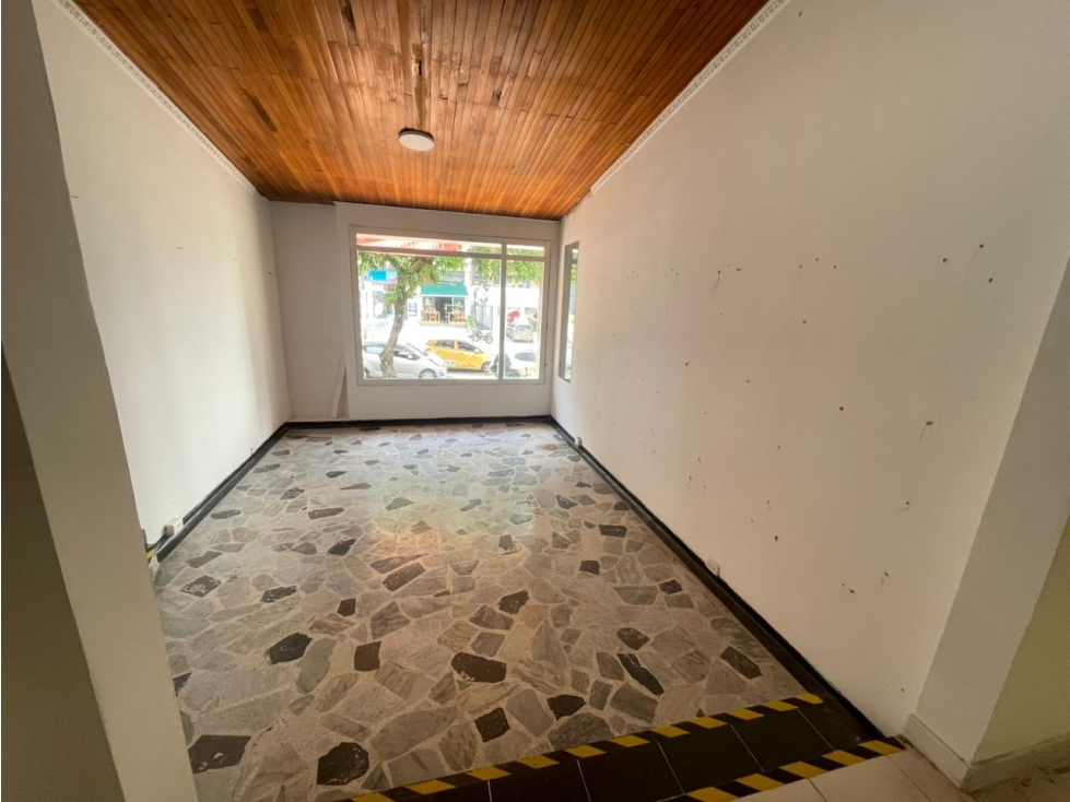 EN RENTA CASA COMERCIAL CIRCUNVALAR PEREIRA