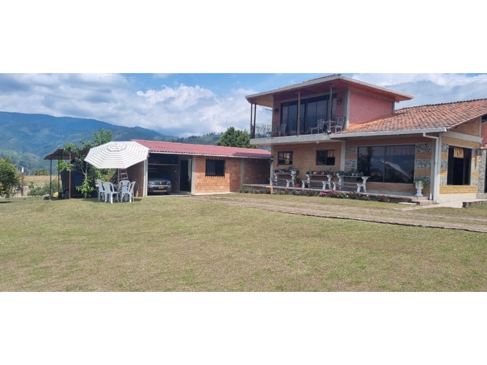 EN VENTA CASA CAMPESTRE - SANTA ROSA DE CABAL
