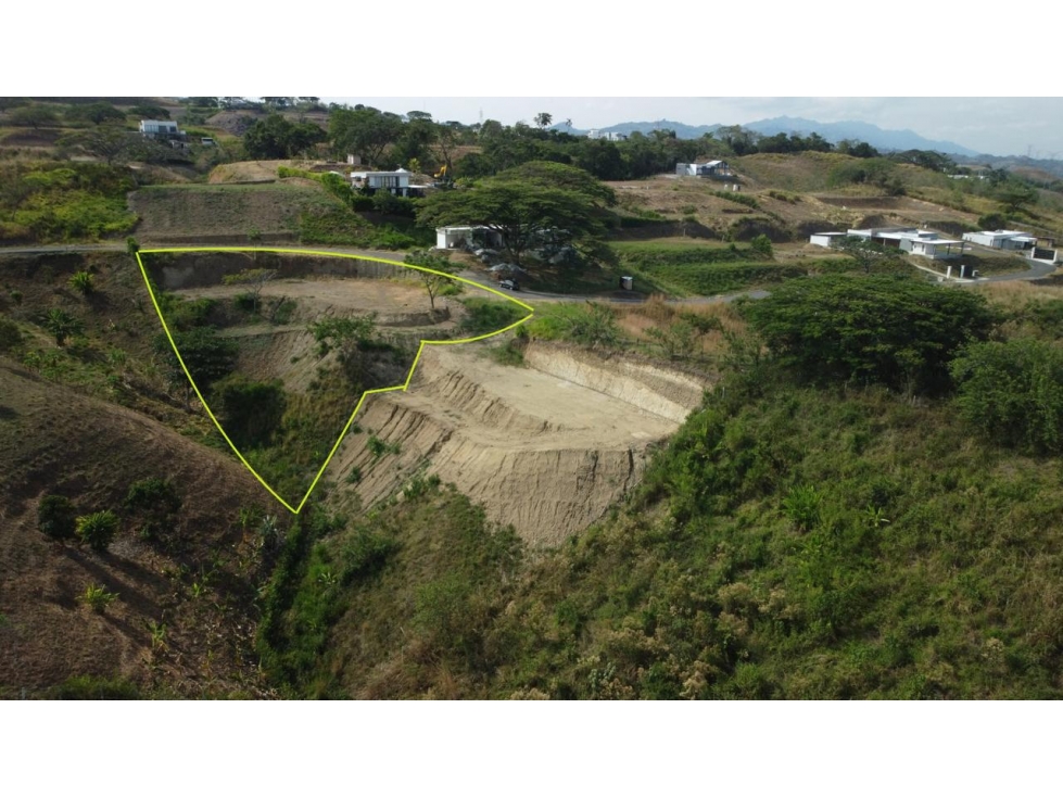 EN VENTA LOTE EN VIA CERRITOS CARTAGO