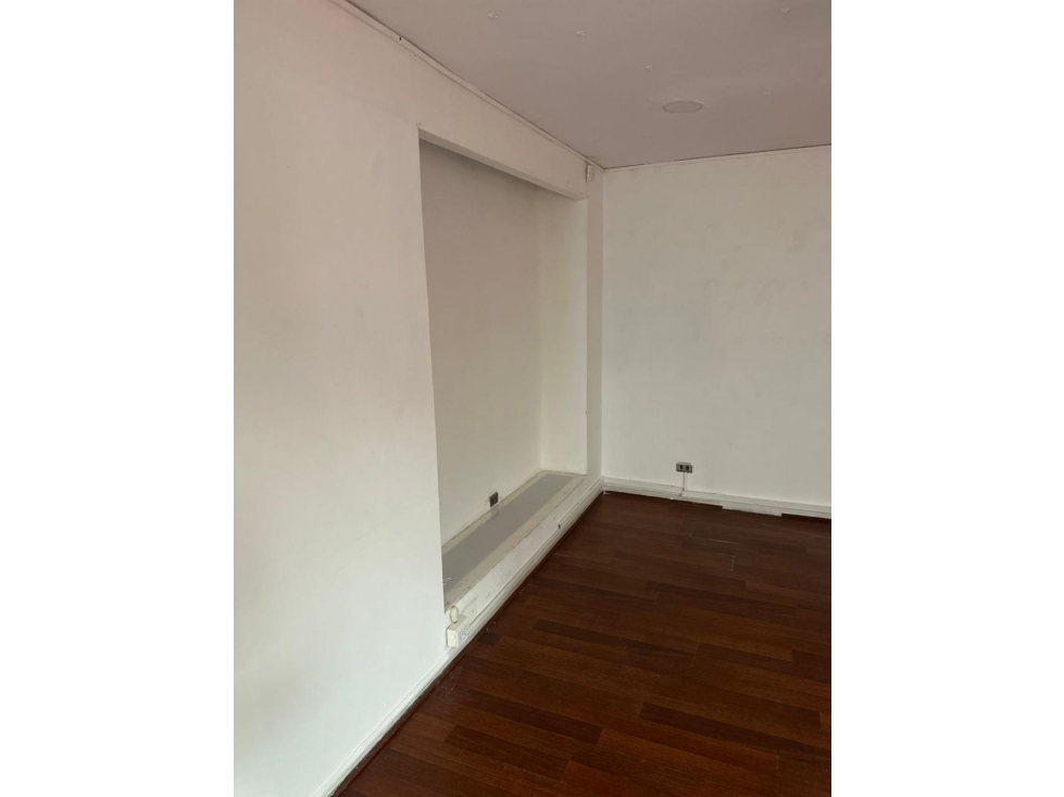 EN RENTA LOCAL COMERCIAL EN LA CIRCUNVALAR — foto 3