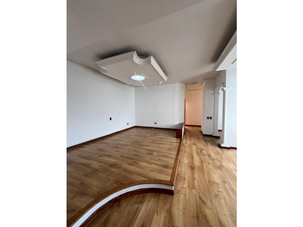EN VENTA PENTHOUSE CIRCUNVALAR PEREIRA